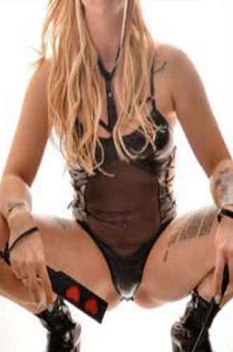 Nora, 22 år